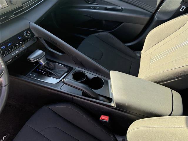 Certified 2025 Hyundai Elantra Sport w/ Cargo Package image 13