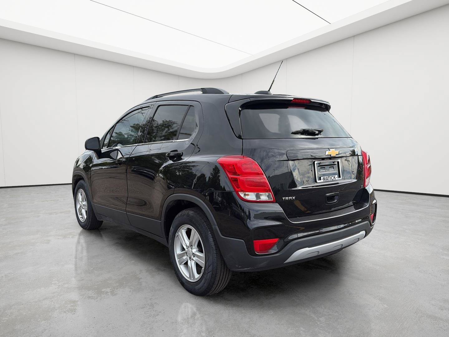 Used 2020 Chevrolet Trax LT FWD image 9