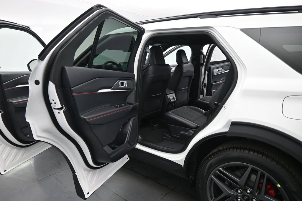 New 2026 Ford Explorer ST w/ Sun And Sound Package AWD/4WD image 16