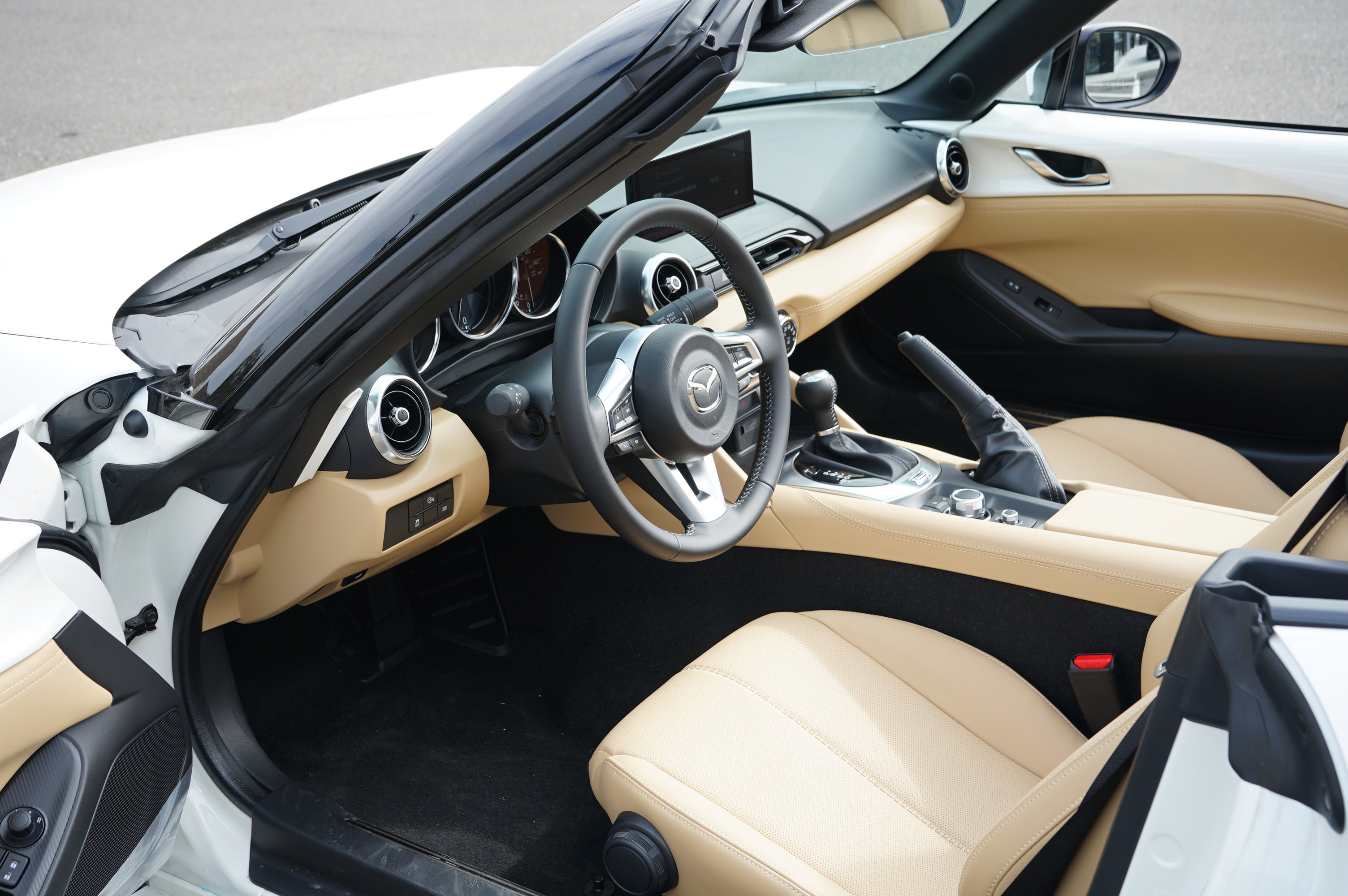 New 2025 MAZDA MX-5 Miata Grand Touring w/ Appearance Package image 11