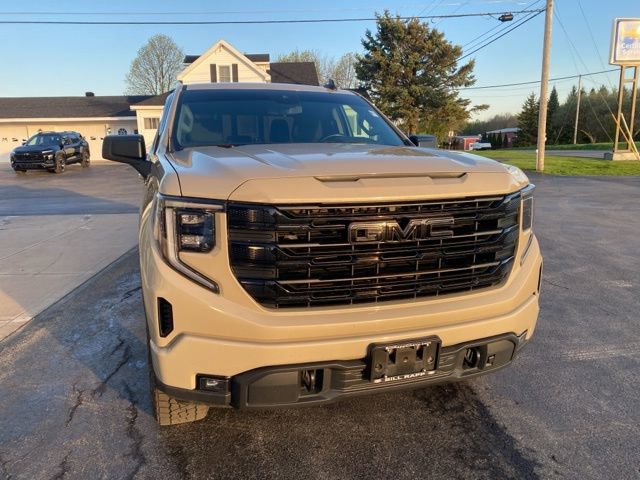 Used 2022 GMC Sierra 1500 Elevation w/ X31 Off-Road Package AWD/4WD image 6