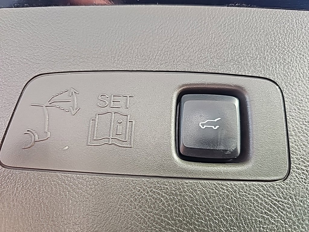 Used 2020 Lincoln Corsair FWD w/ Equipment Group 101A image 36