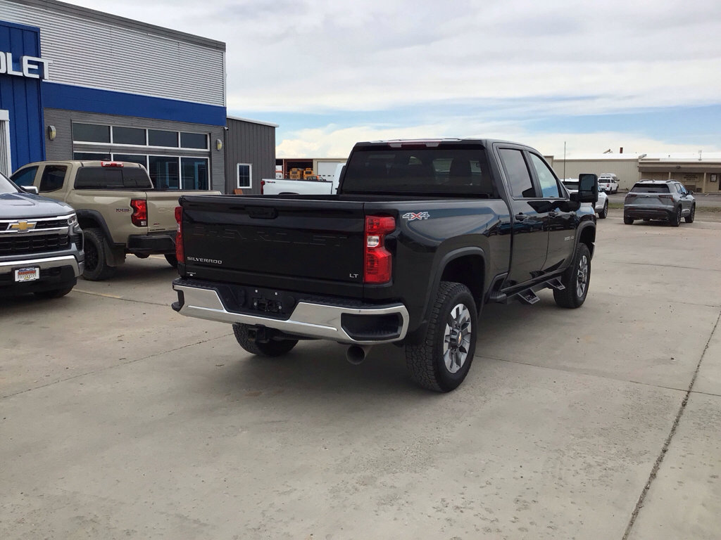 Used 2023 Chevrolet Silverado 3500 LT w/ Convenience Package AWD/4WD image 6
