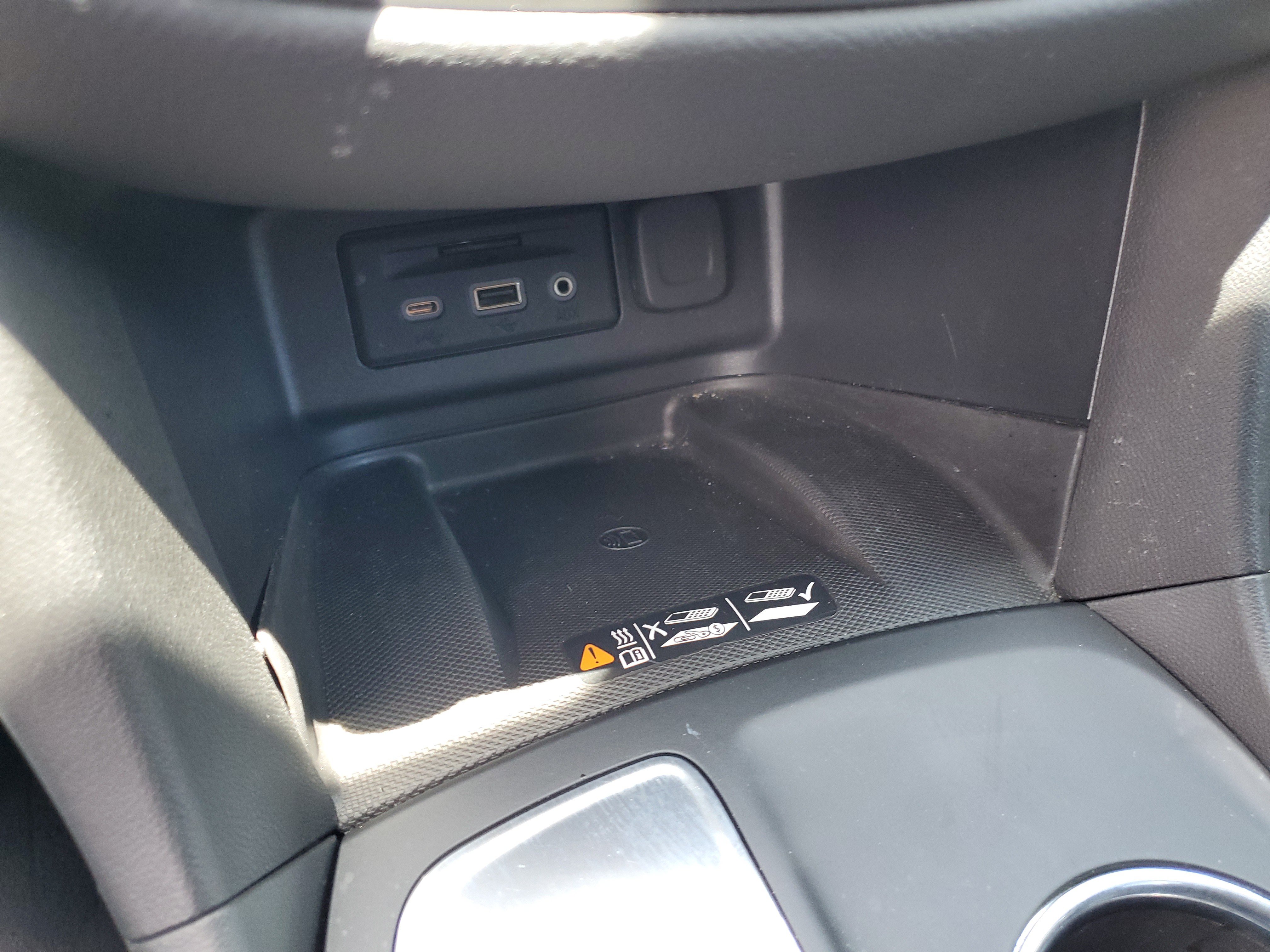 Used 2021 Chevrolet Equinox Premier FWD image 26