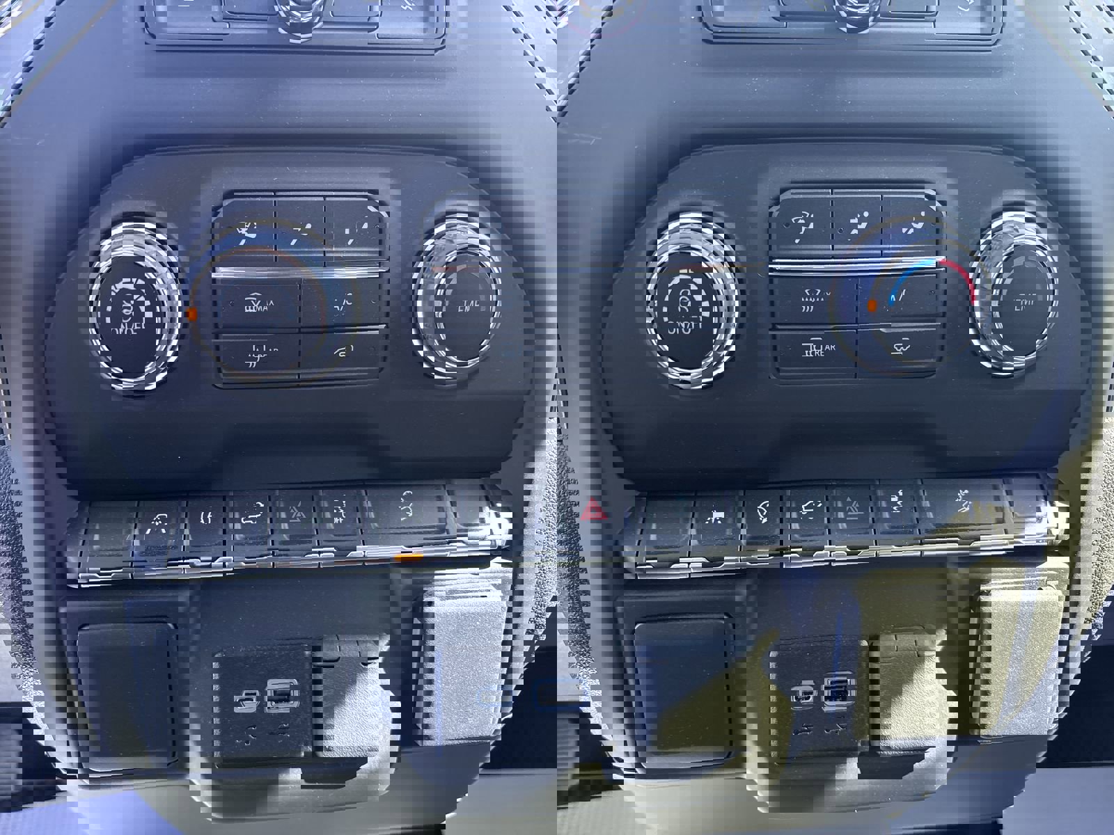 Used 2025 Chevrolet Silverado 1500 Custom Trail Boss image 18