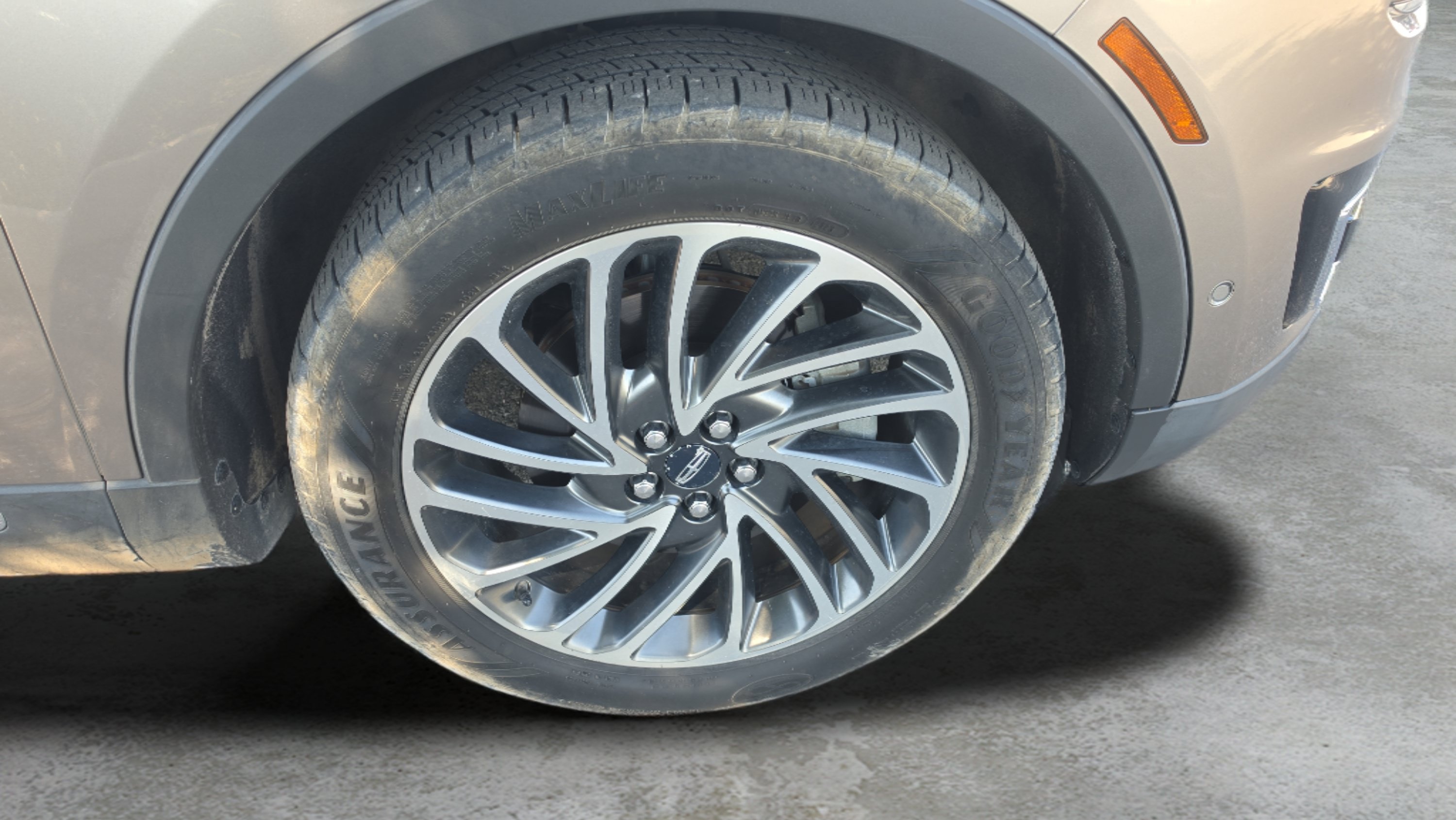 Used 2020 Lincoln Nautilus Reserve FWD image 25