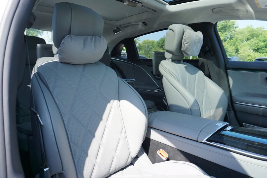 Certified 2023 Mercedes-Benz Maybach S 680 4MATIC image 66