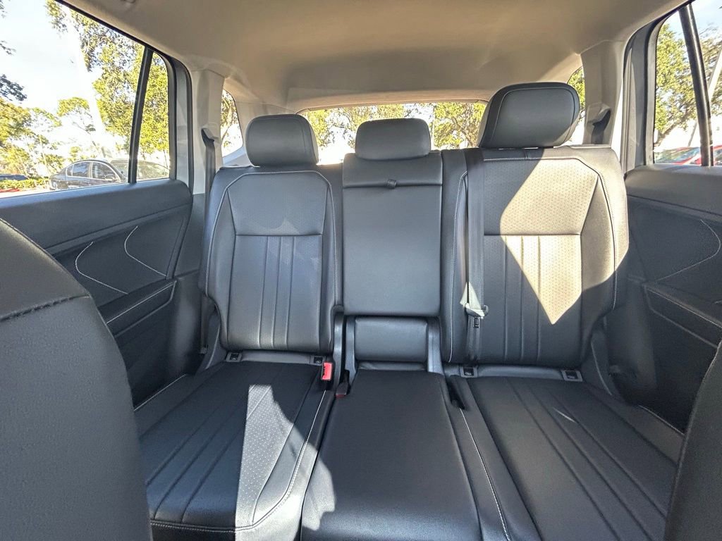Used 2022 Volkswagen Tiguan SE image 13