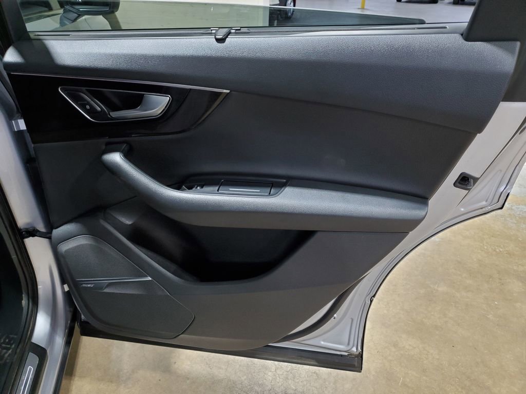 Used 2018 Audi Q7 3.0T Prestige w/ Prestige Package image 24