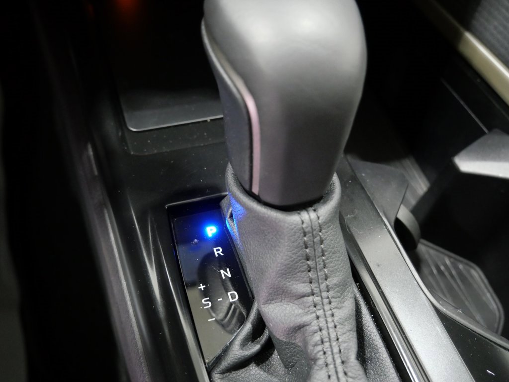 Used 2025 Toyota Camry SE image 23