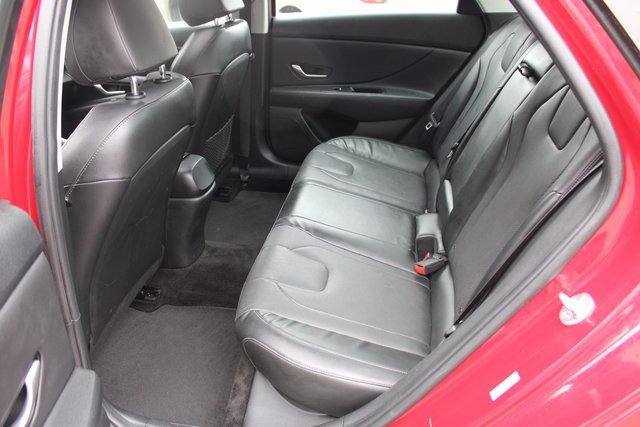 Used 2022 Hyundai Elantra Limited image 21
