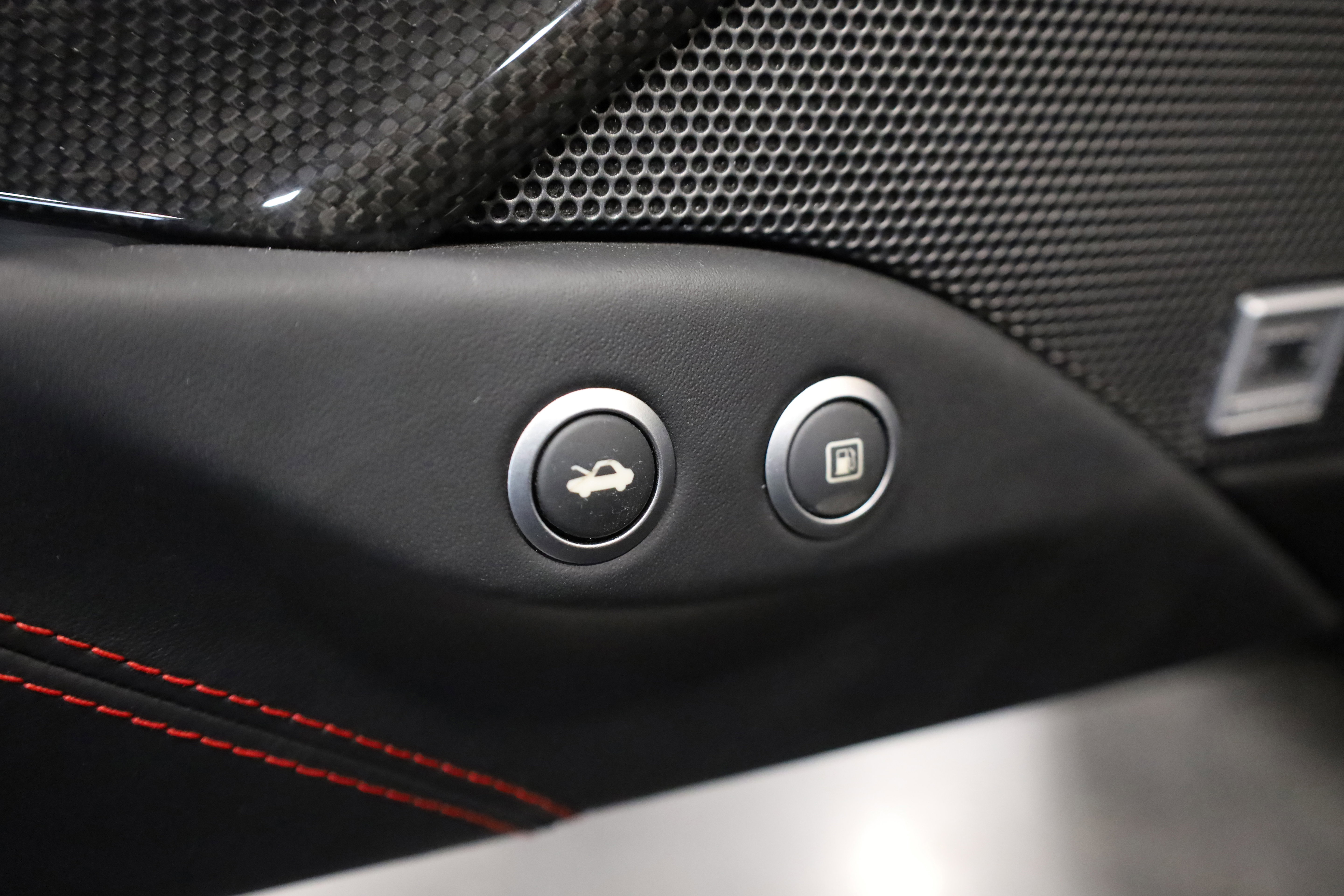 Used 2016 Ferrari 488 GTB image 15