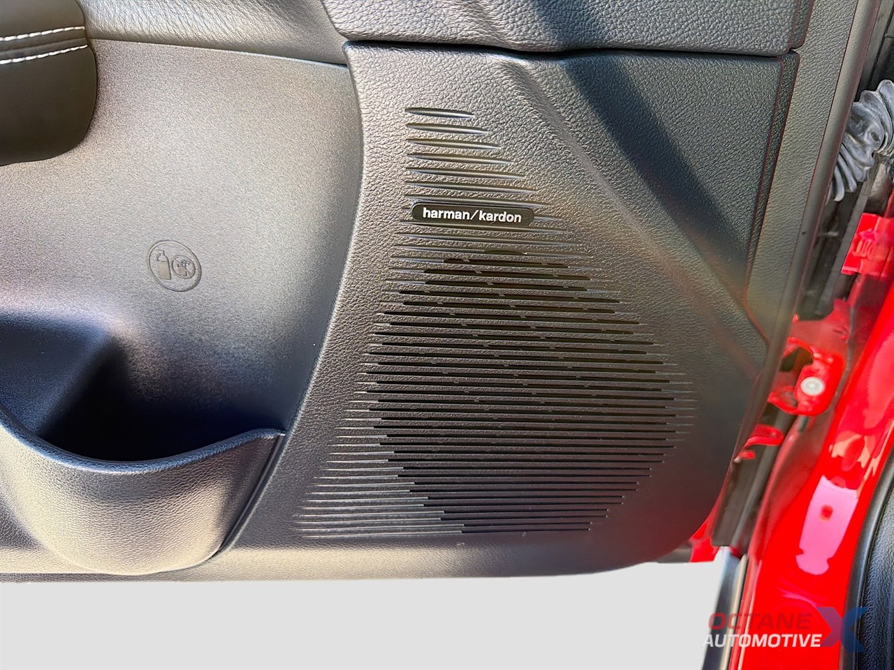 Used 2016 Dodge Challenger SRT Hellcat image 19