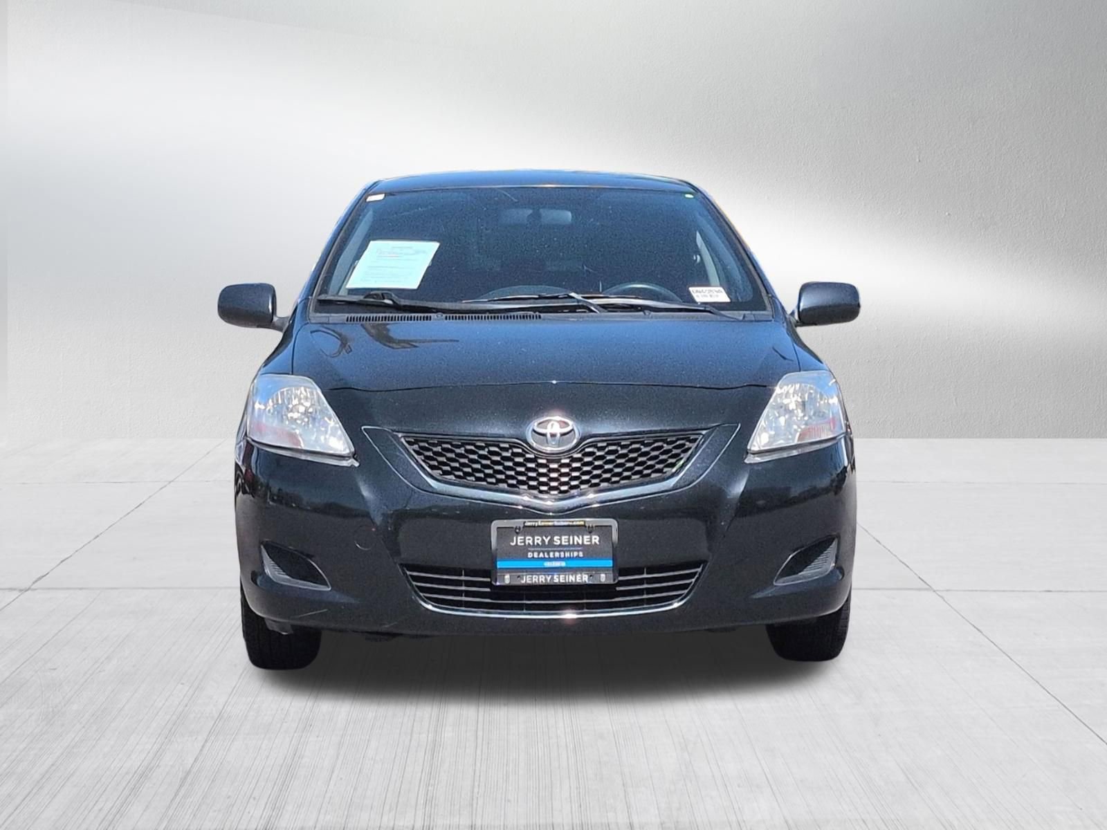 Used 2012 Toyota Yaris Sedan image 8