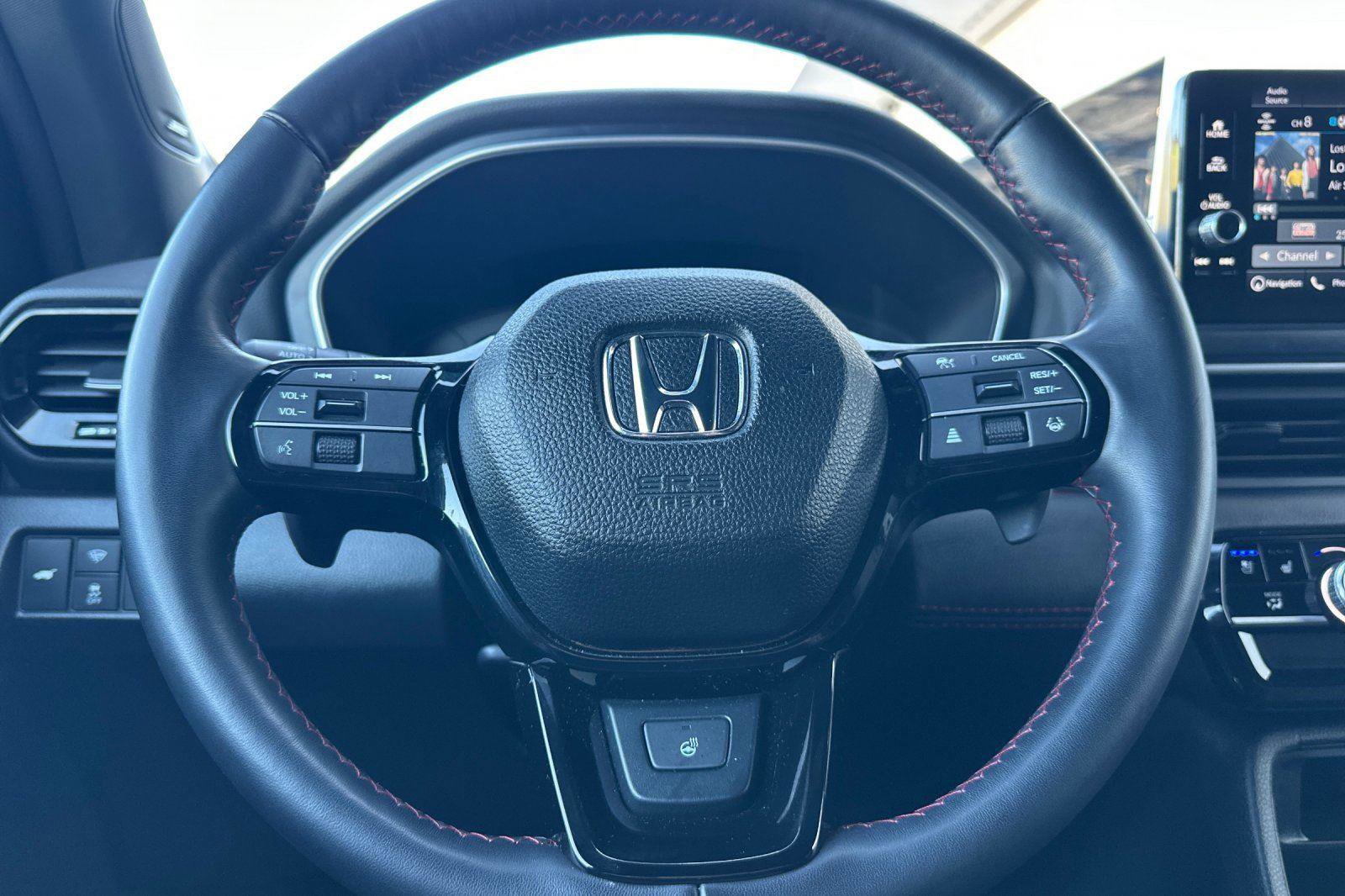 Certified 2025 Honda Pilot Black Edition image 23