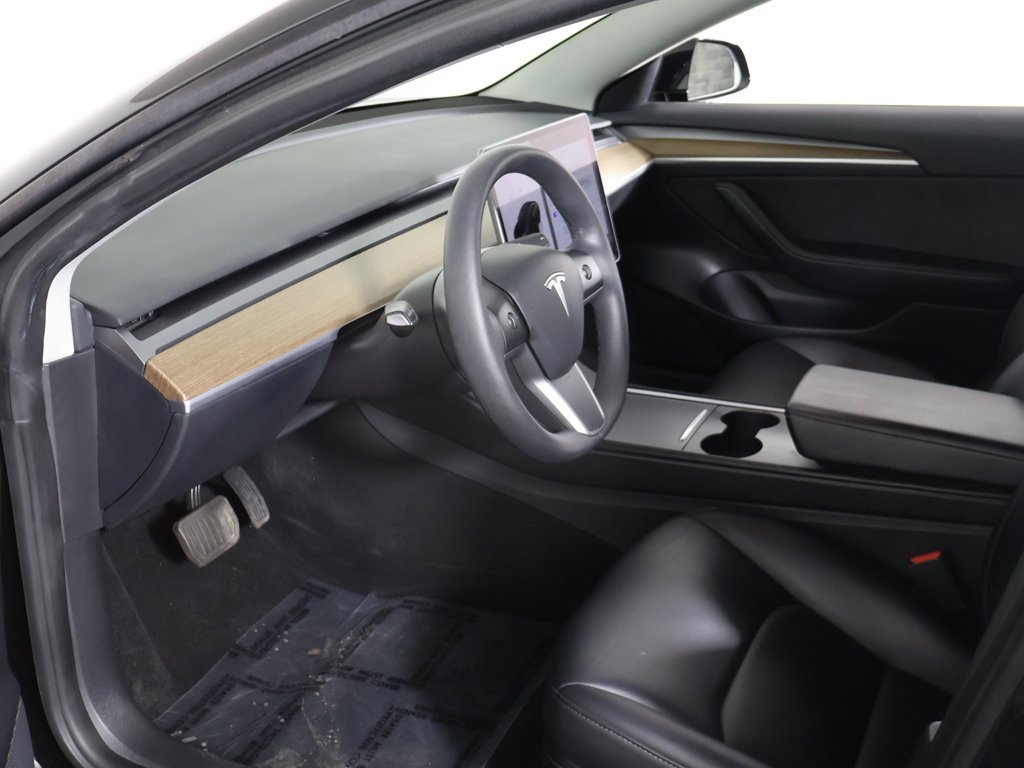Used 2023 Tesla Model 3 Standard Range image 26