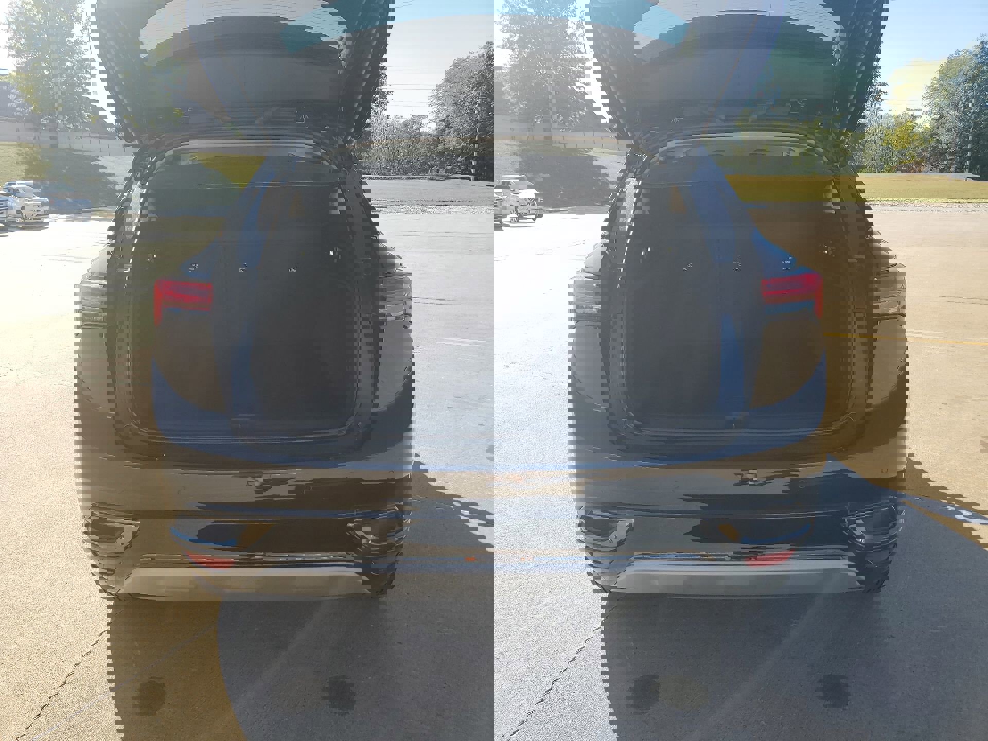 Certified 2023 Buick Envision Preferred w/ Sport Touring Package image 31