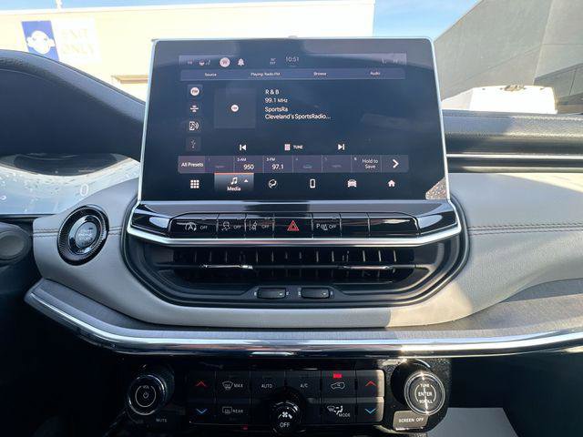 Certified 2023 Jeep Compass Limited image 18