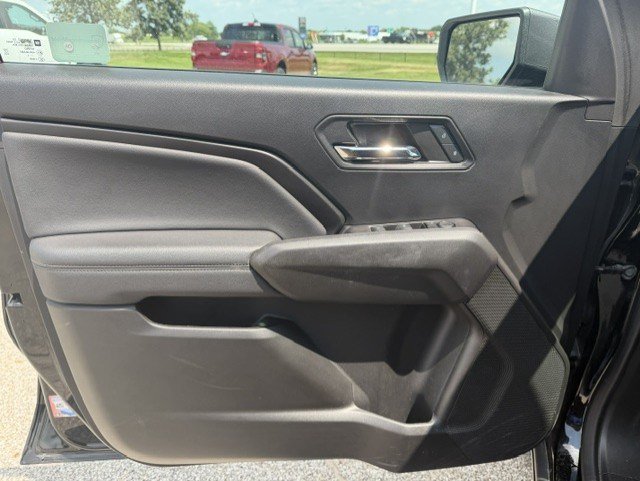 Used 2024 Chevrolet Colorado LT w/ LT Convenience Package II AWD/4WD image 11