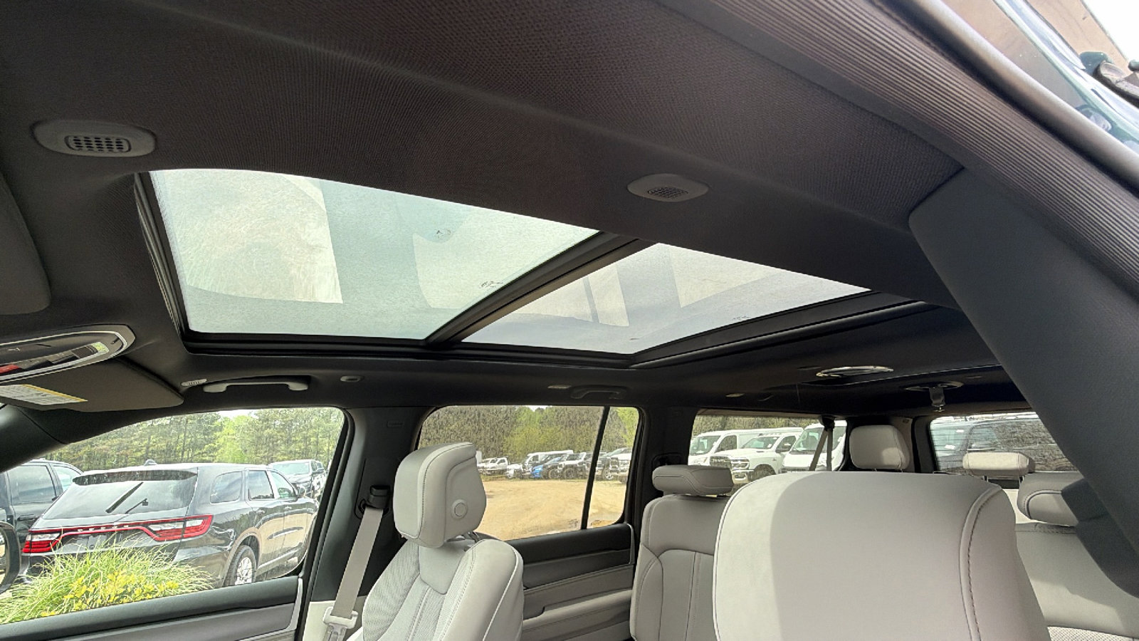 New 2026 Jeep Grand Wagoneer L 4WD image 18