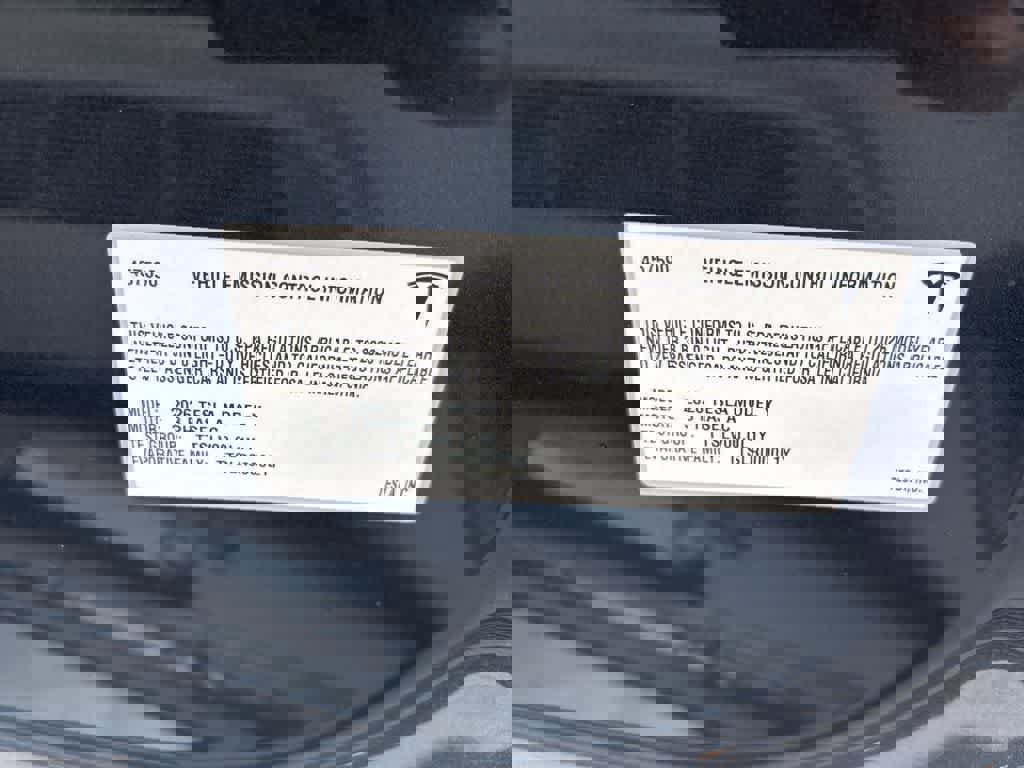 Used 2026 Tesla Model Y 2WD image 9