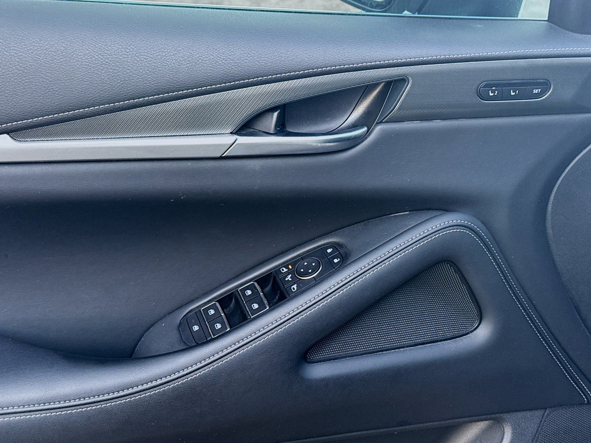 Used 2023 INFINITI QX60 Luxe w/ Cargo Package image 18