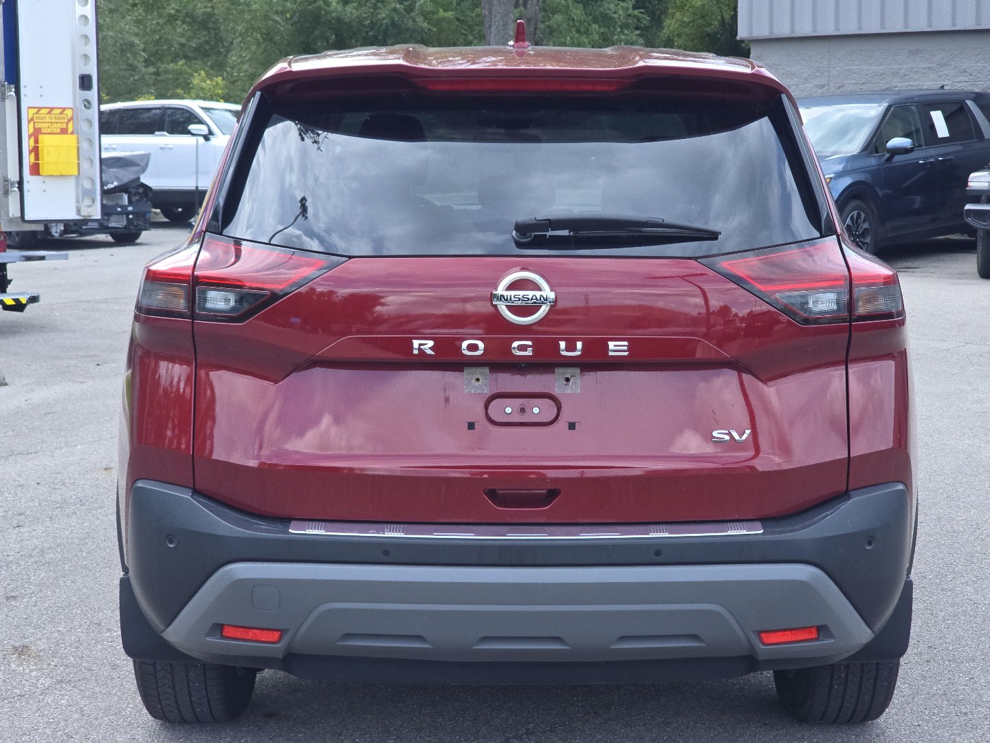 Used 2021 Nissan Rogue SV FWD image 14