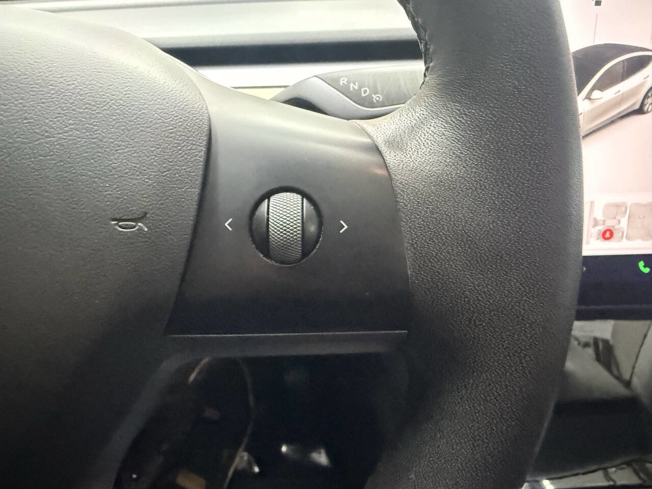 Used 2021 Tesla Model Y Long Range image 25