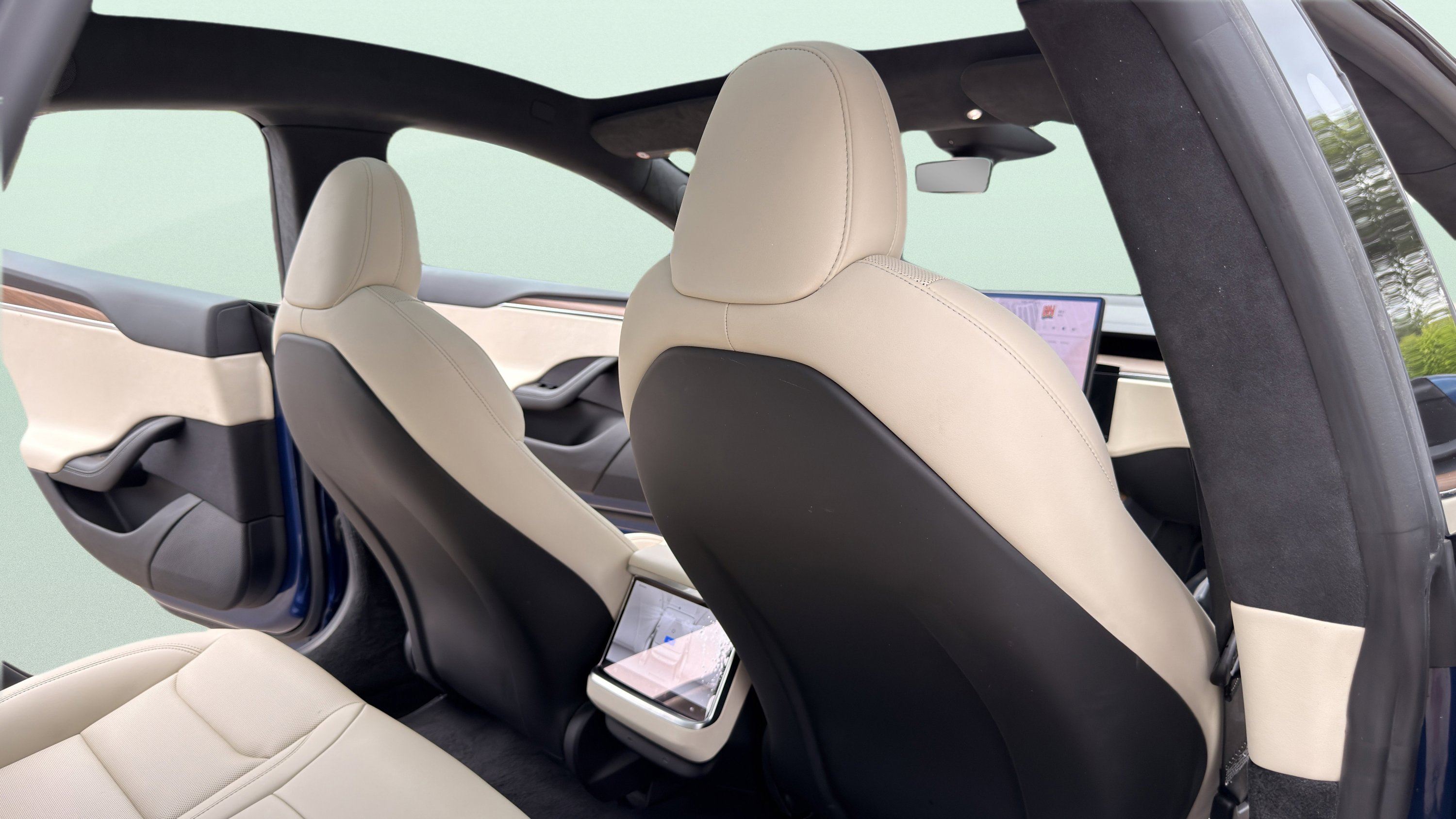 Used 2025 Tesla Model S image 45