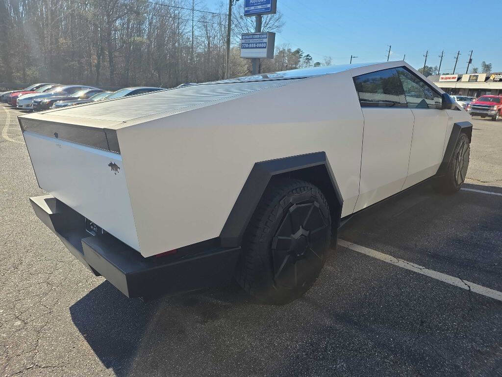 Used 2024 Tesla Cybertruck AWD Crew Cab image 5