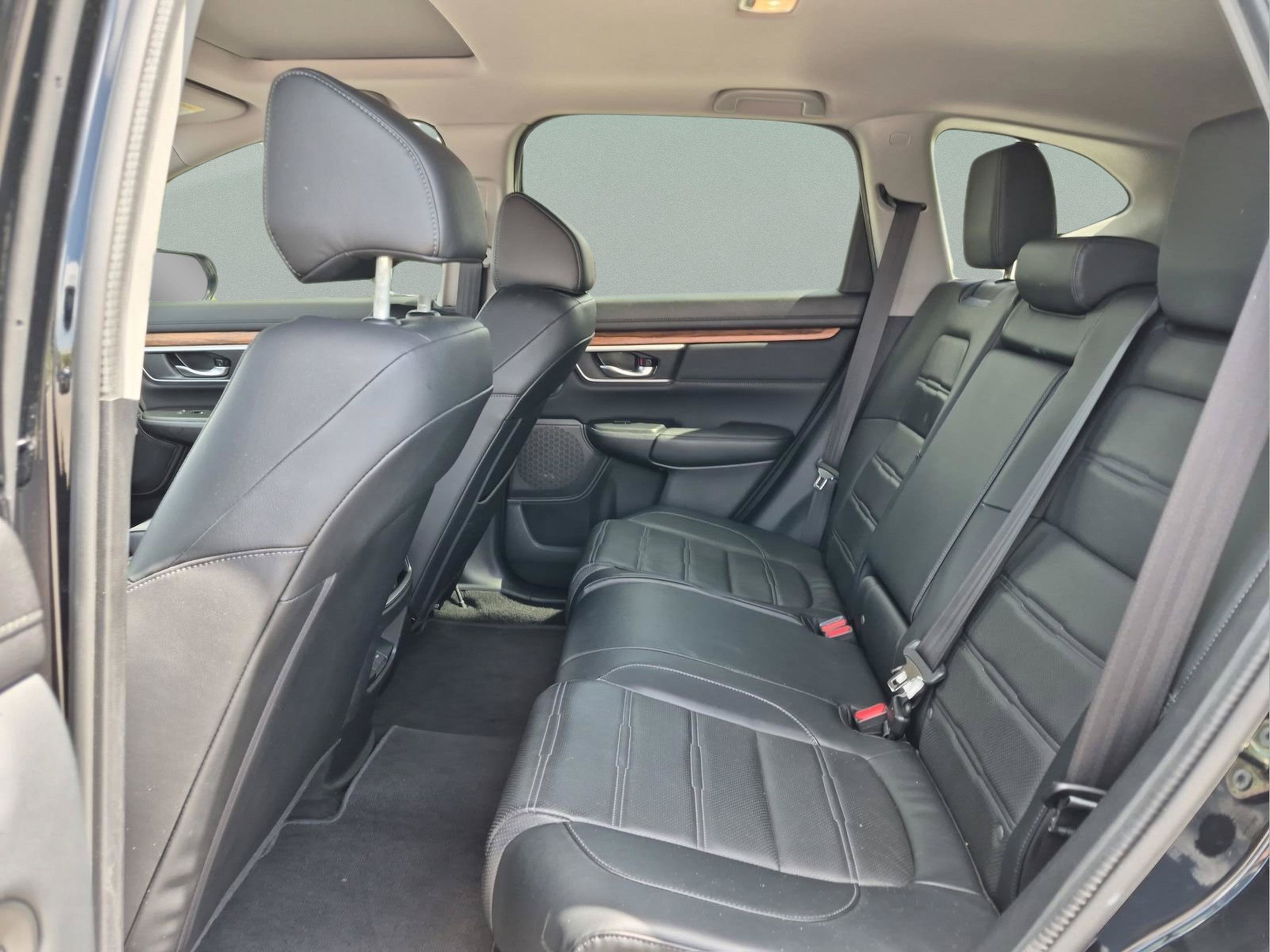 Used 2017 Honda CR-V Touring image 17