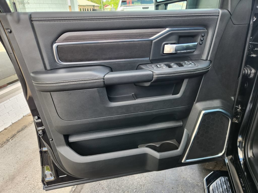 New 2026 RAM 2500 Laramie AWD/4WD image 24