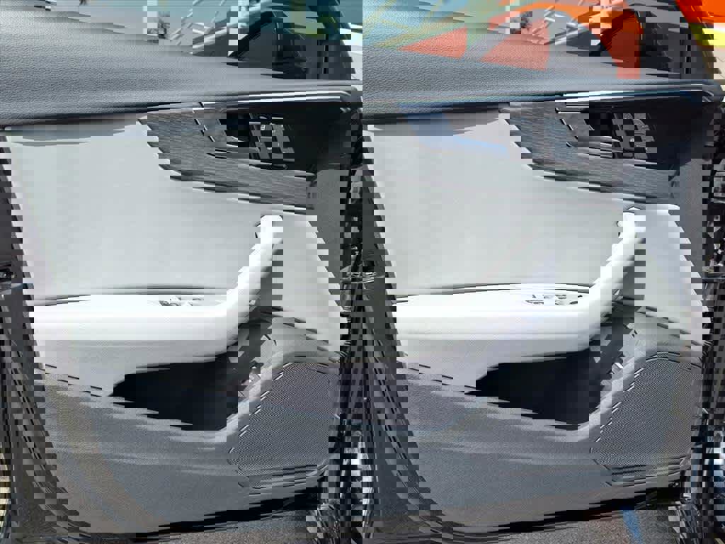 Used 2021 Audi A4 2.0T Premium w/ Convenience Package image 17