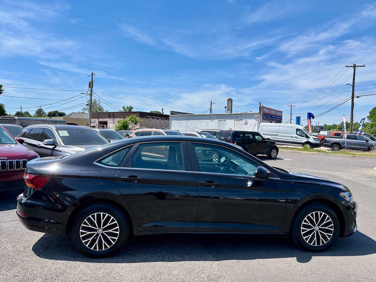 Used 2019 Volkswagen Jetta SE w/ Cold Weather Package FWD image 3
