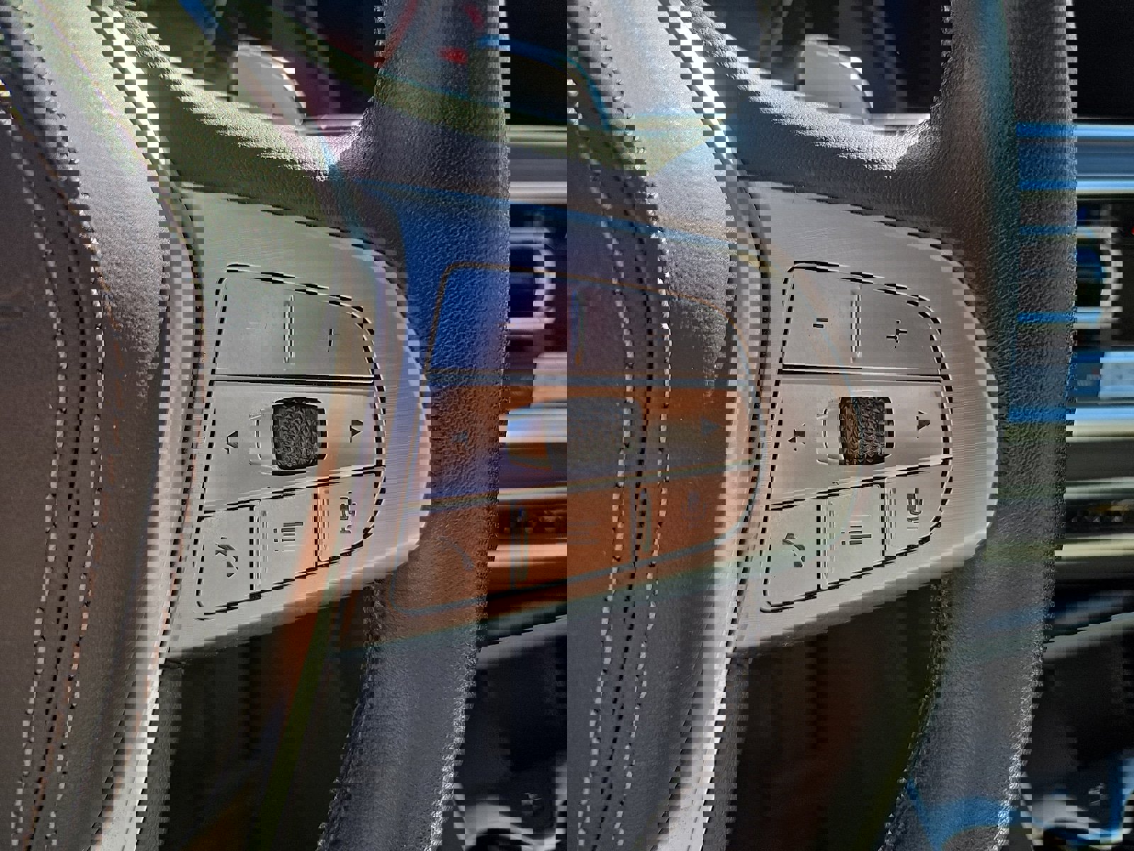 Used 2022 BMW X7 xDrive40i w/ Cold Weather Package image 23