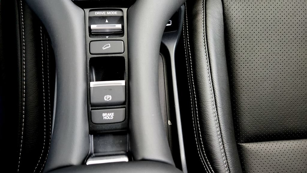 Used 2023 Honda HR-V LX image 36