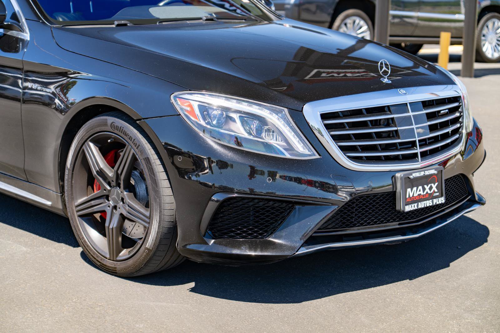 Used 2016 Mercedes-Benz S 63 AMG 4MATIC Sedan w/ Driver Assistance Package image 7