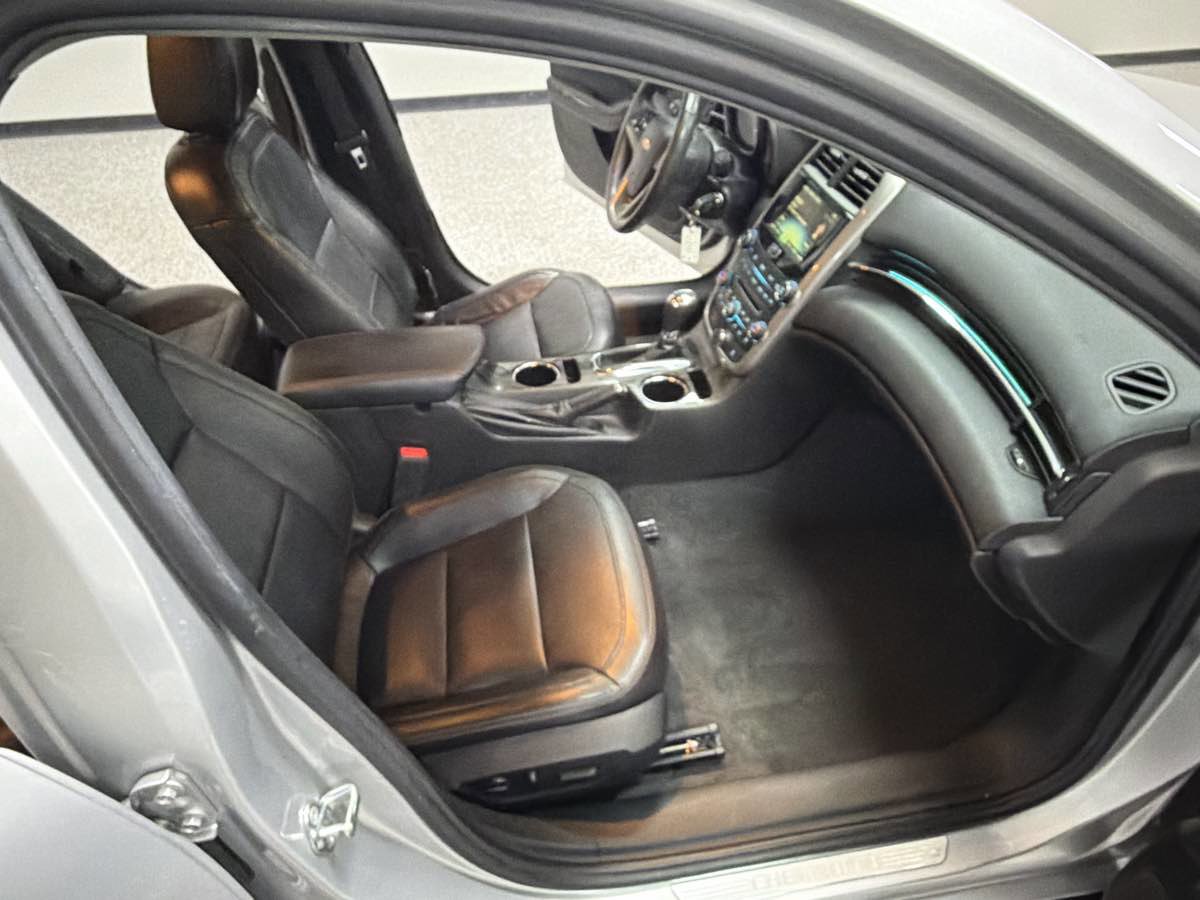 Used 2016 Chevrolet Malibu LTZ image 26