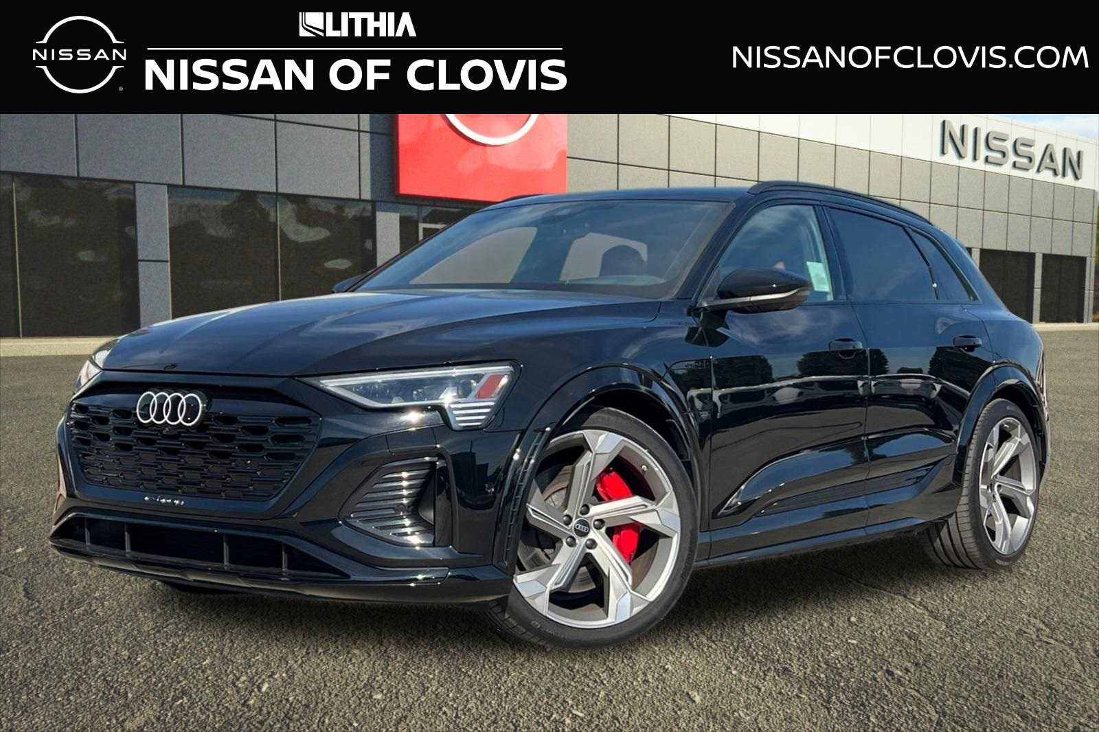 Used 2024 Audi Q8 e-tron Prestige w/ Prestige Package image 1