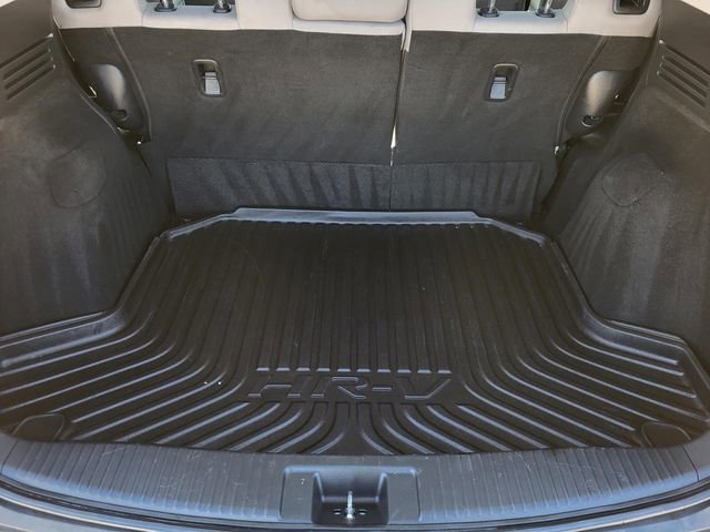 Used 2017 Honda HR-V EX image 10