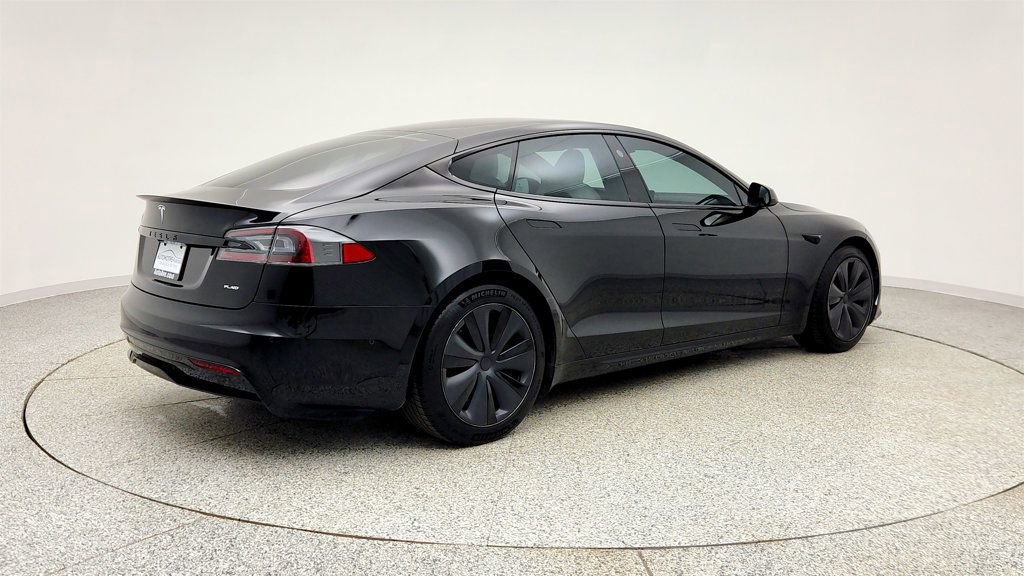 Used 2022 Tesla Model S Plaid image 5