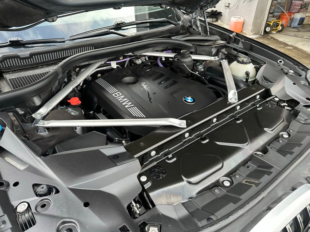 Used 2024 BMW X7 xDrive40i image 9