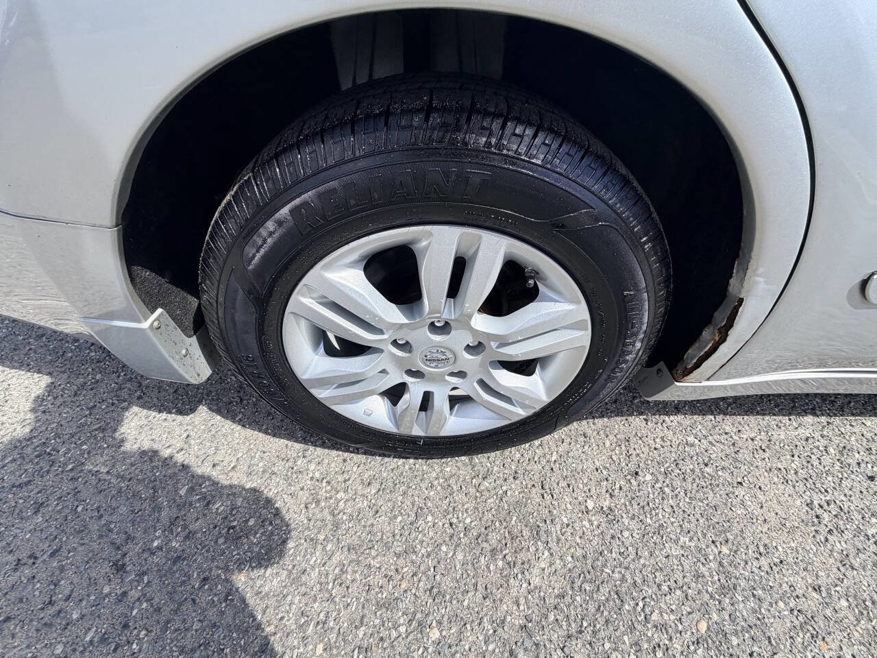 Used 2010 Nissan Altima Hybrid Sedan image 44