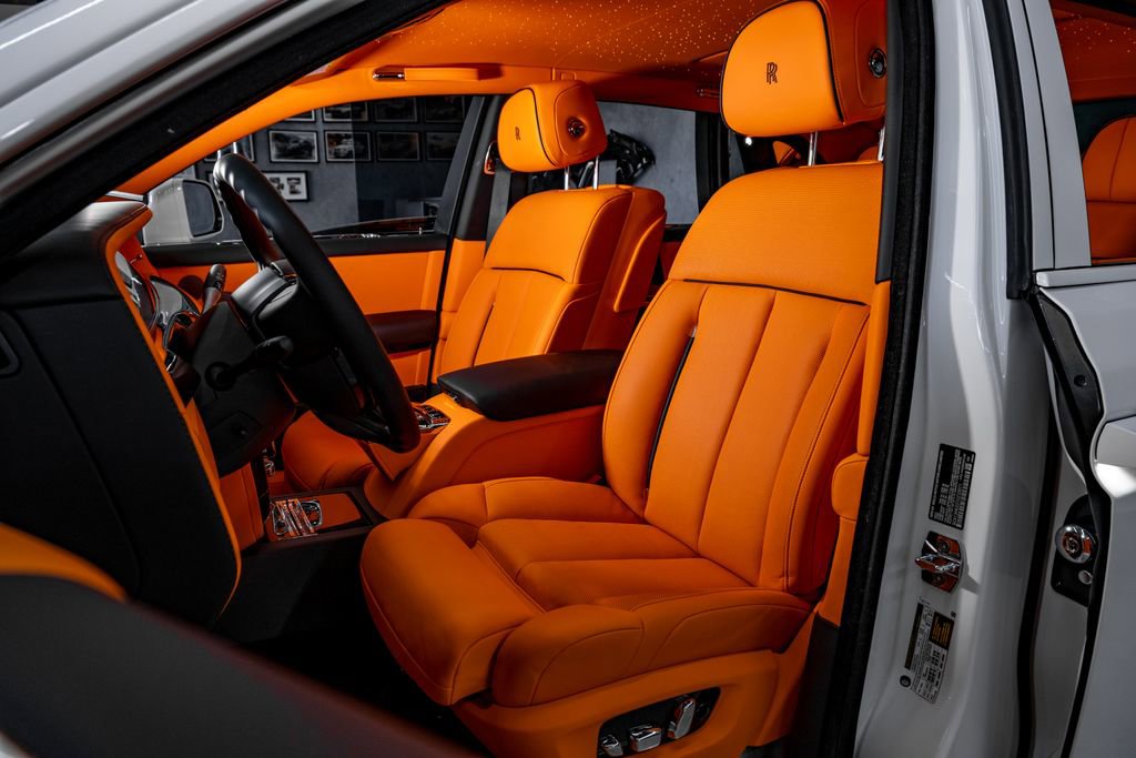 Used 2026 Rolls-Royce Phantom Sedan RWD image 26