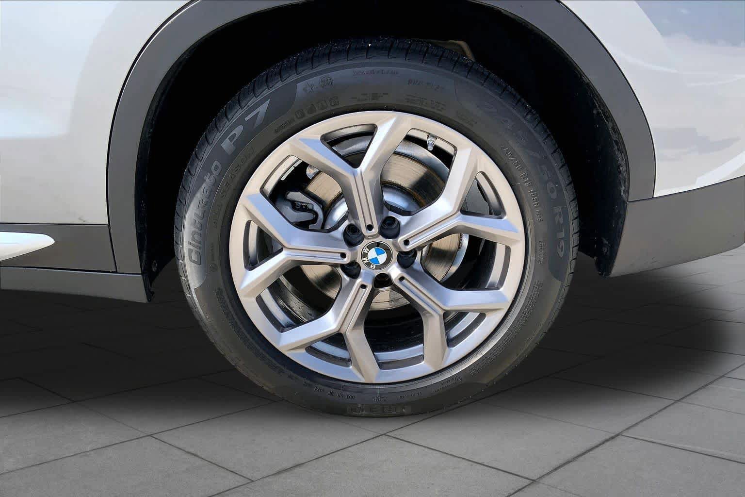 Used 2023 BMW X3 sDrive30i w/ Premium Package w/ZPA RWD image 11