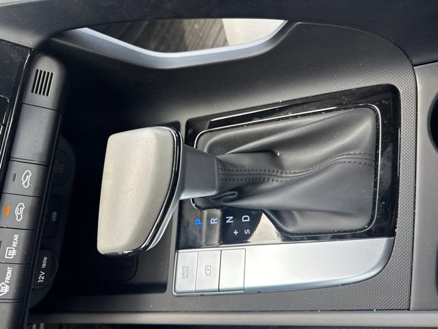 Used 2025 Hyundai Elantra Sport FWD image 19