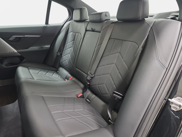 Certified 2024 BMW 530i xDrive w/ Convenience Package AWD/4WD image 11