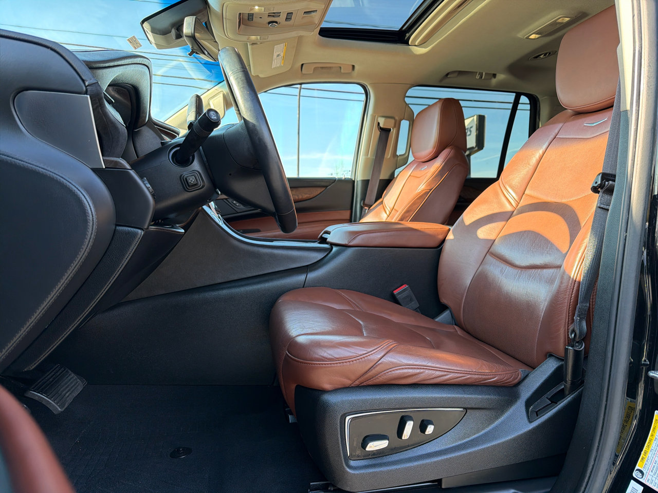 Used 2017 Cadillac Escalade Luxury image 19