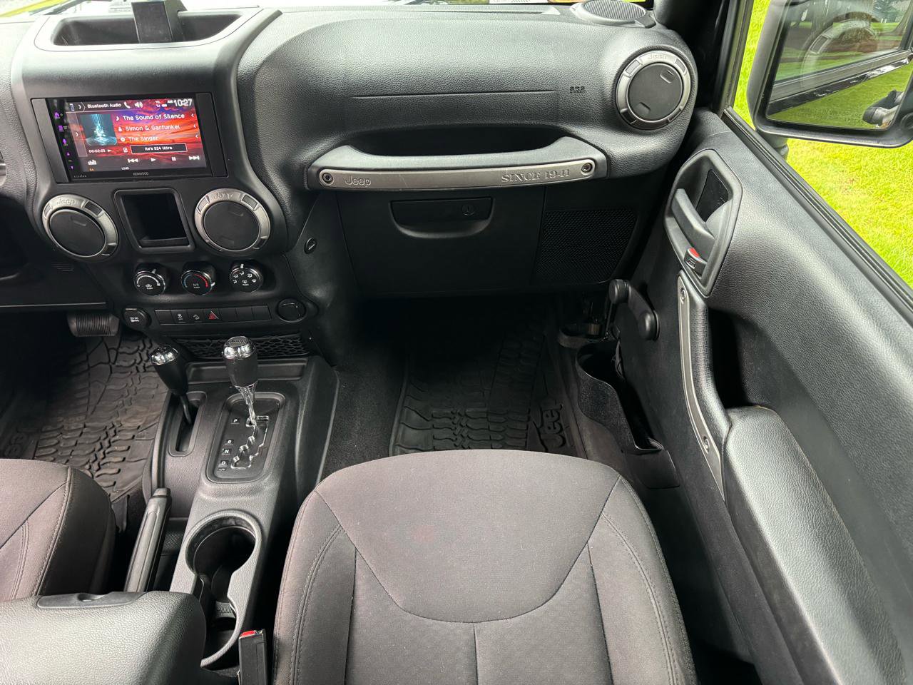 Used 2015 Jeep Wrangler Unlimited Sport image 17