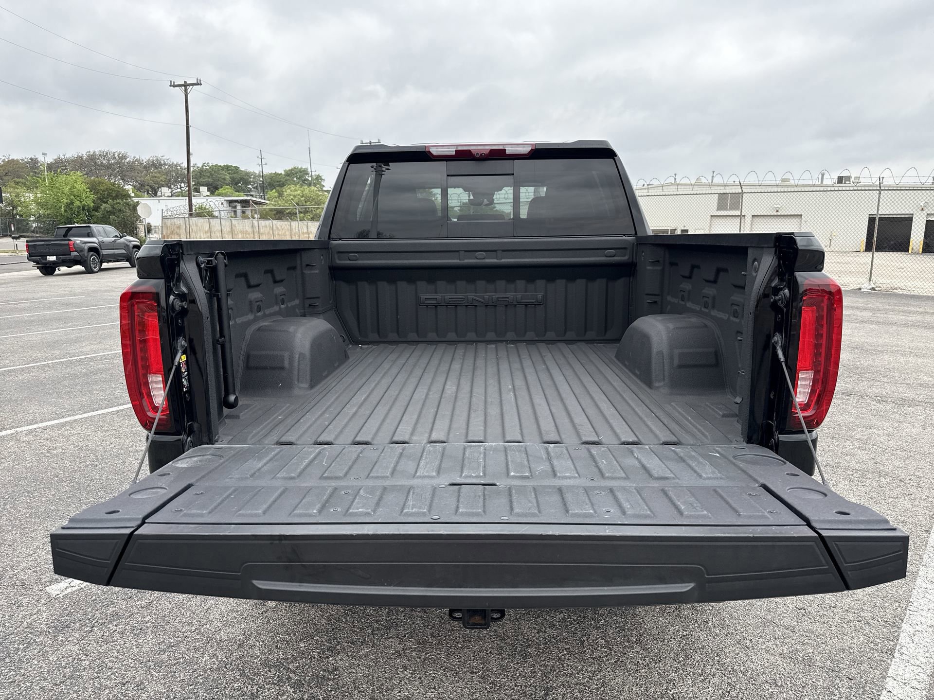 Used 2023 GMC Sierra 1500 Denali w/ Denali Reserve Package AWD/4WD image 21